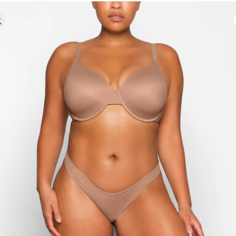NWT SKIMS ORIGINAL T-SHIRT BRA